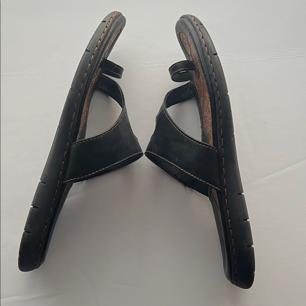 b.o.c. Black and Brown Women's Sandals - Picture 4 of 8